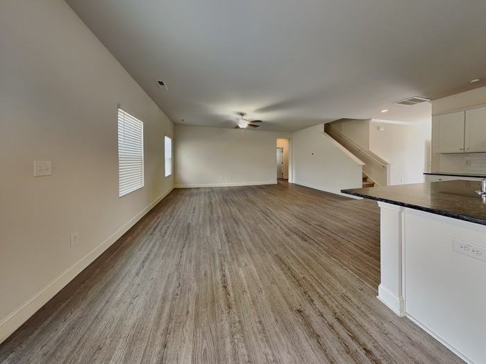 3491 Landshire View Ln - Photo 7 of 32