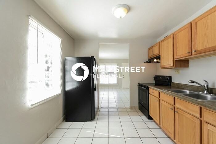 4325 S 15th Ave - Photo 7 of 16