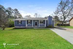 featured image of 595 Lakeridge Cir Se