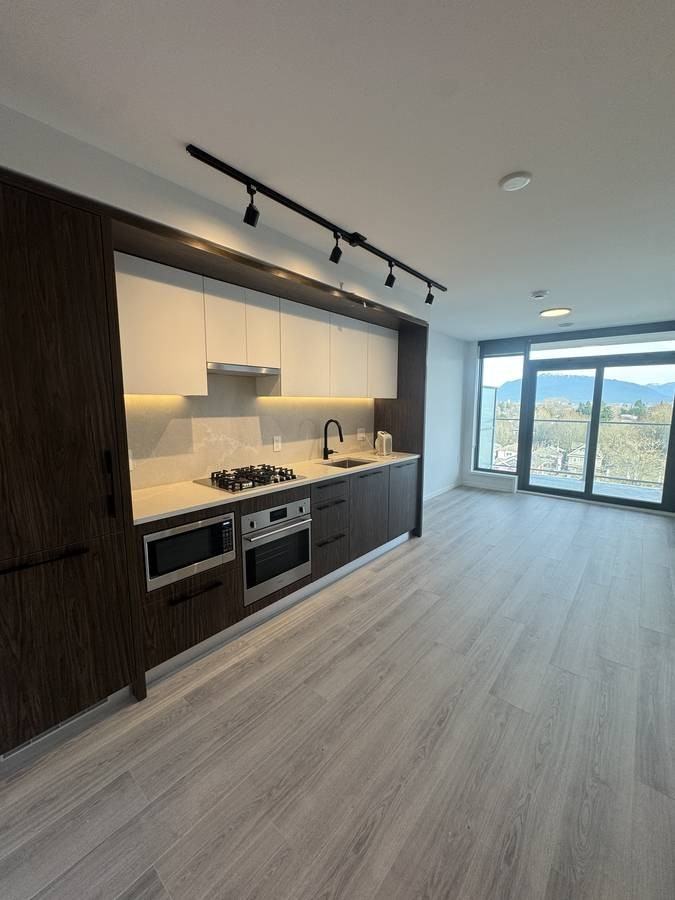 2751 Kingsway #905 - Photo 4 of 20