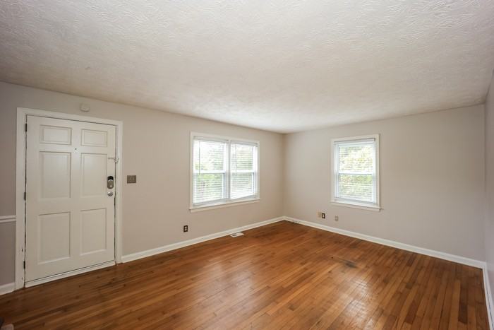 245 Pinehurst Dr - Photo 6 of 17