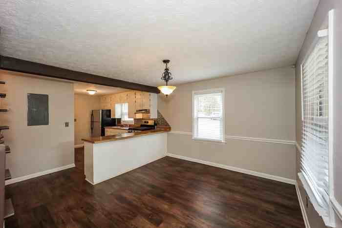 245 Pinehurst Dr - Photo 7 of 17