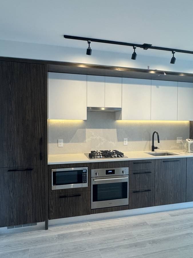 2751 Kingsway #905 - Photo 7 of 20