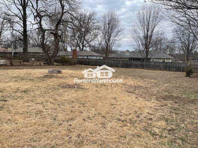 3710 S Sterling Ave - Photo 4 of 9