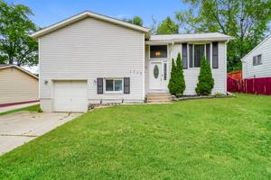 featured image of 1714 Rivermont Rd