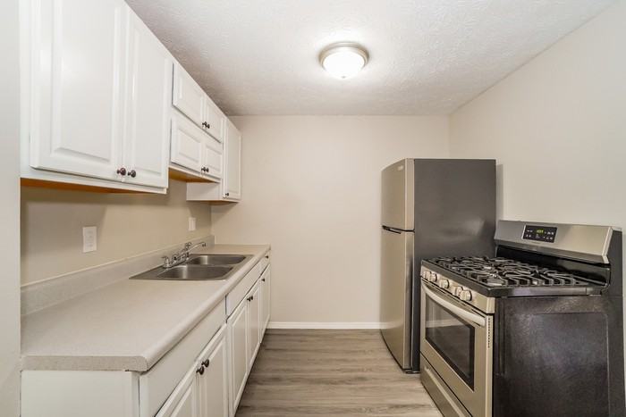 1714 Rivermont Rd - Photo 5 of 13