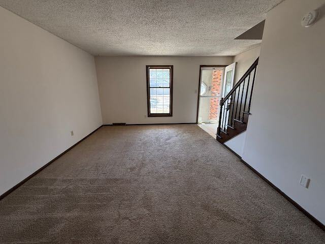 1517 W Daytona Dr #1 - Photo 3 of 11