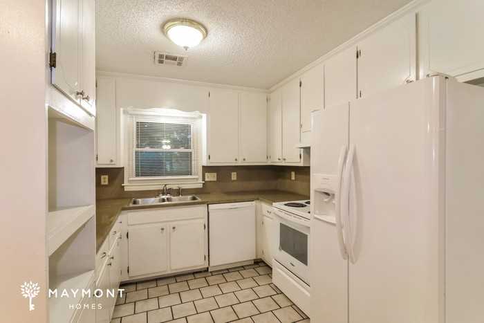 1324 Hillman St - Photo 5 of 10