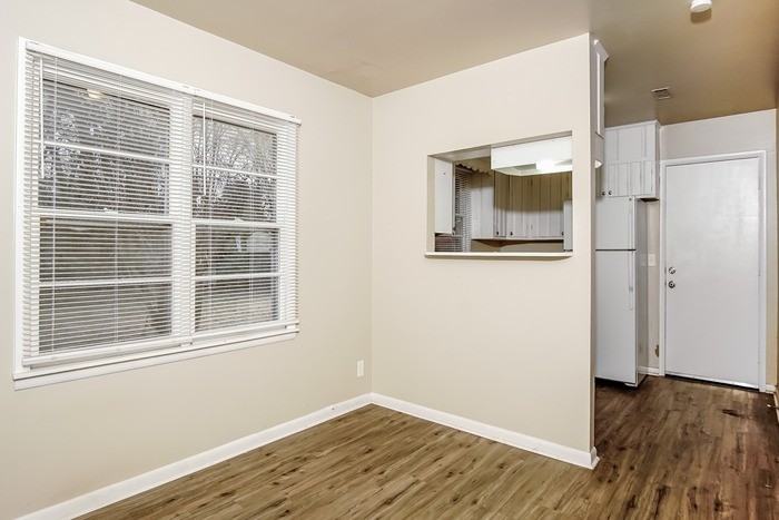 2719 Oaktree Ln Nw - Photo 6 of 12