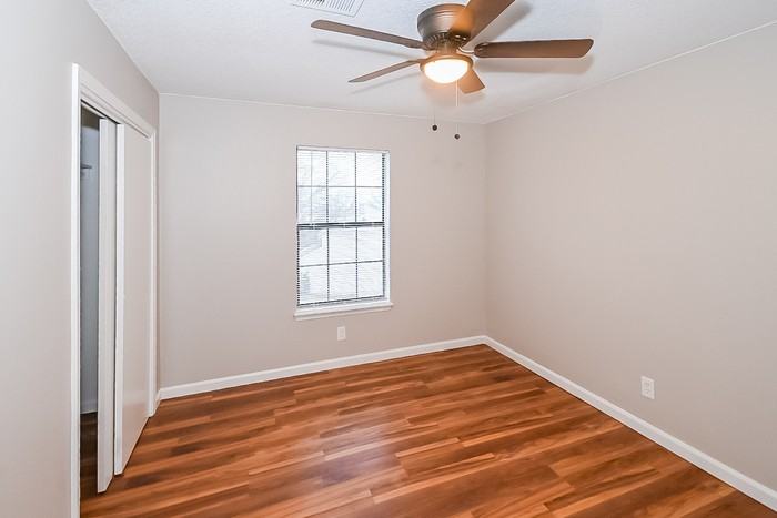 53 Stoneledge Dr - Photo 6 of 9