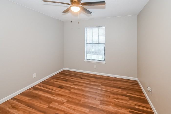 53 Stoneledge Dr - Photo 7 of 9