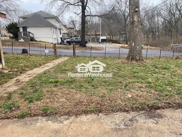 9601 Olmstead Rd - Photo 4 of 15