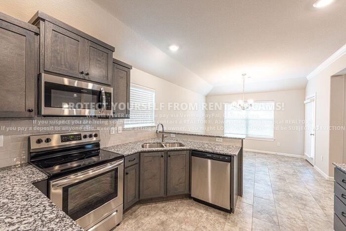 371 W Tyler Rd - Photo 6 of 14