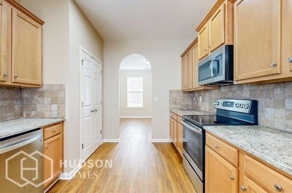 1055 Kelly Creek Way - Photo 6 of 20