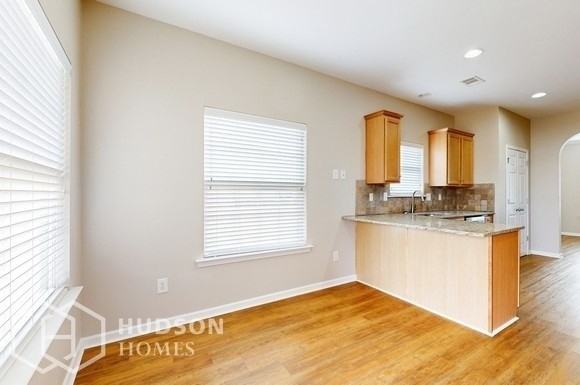 1055 Kelly Creek Way - Photo 7 of 20