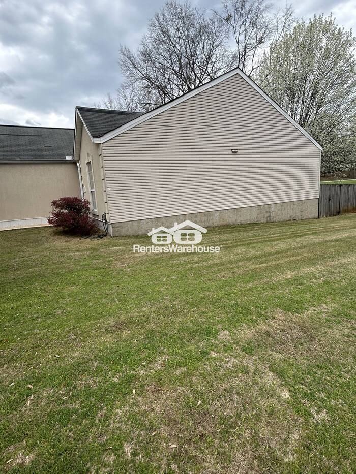 5101 Woodland Trce - Photo 5 of 27