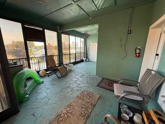 731 Pensacola Beach Blvd #B2 - Photo 4 of 29
