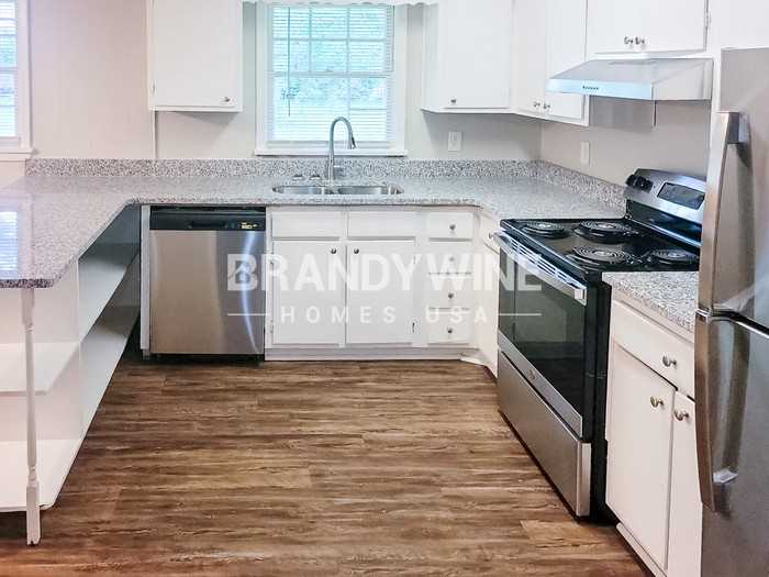 2560 Foxlair Trl - Photo 6 of 25