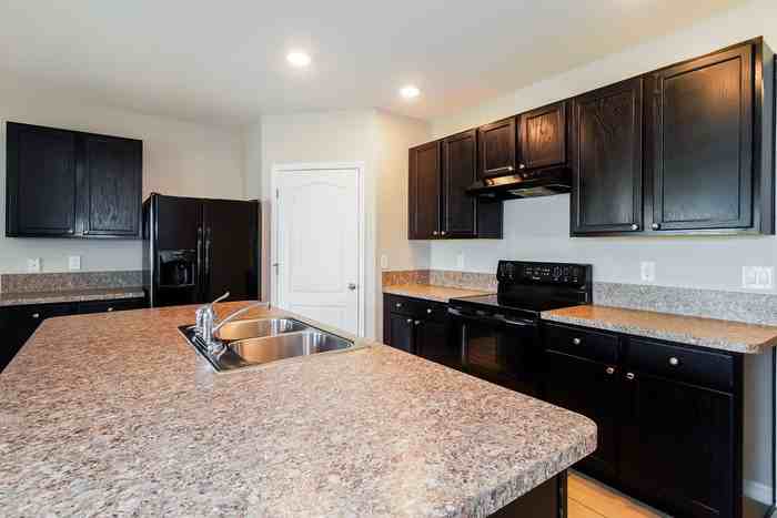 1453 Kensley Ave - Photo 7 of 21