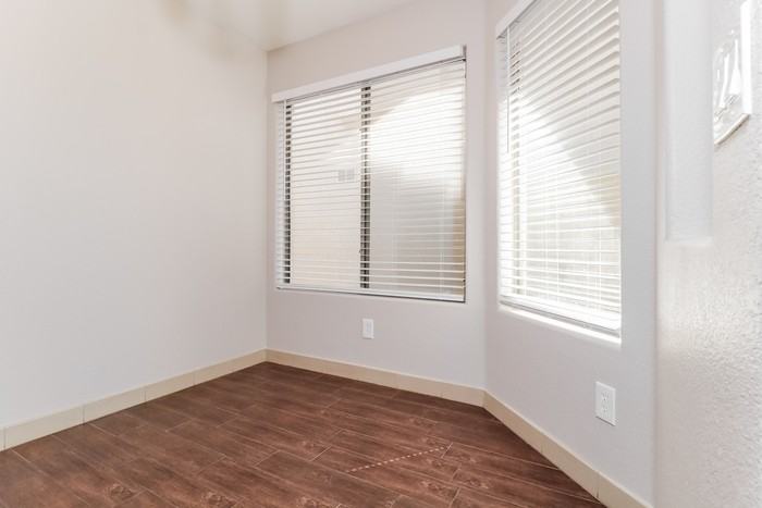 12617 W Pasadena Ave - Photo 6 of 20