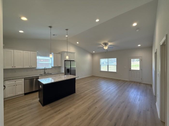 1432 W May Ave - Photo 2 of 12