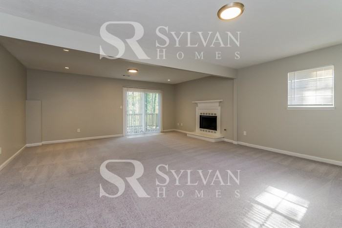 3856 Radcliffe Blvd - Photo 2 of 15