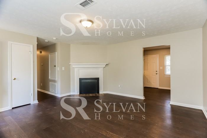 141 Marians Way - Photo 4 of 16