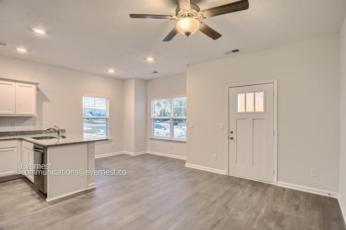 351 Raines Ct - Photo 5 of 31