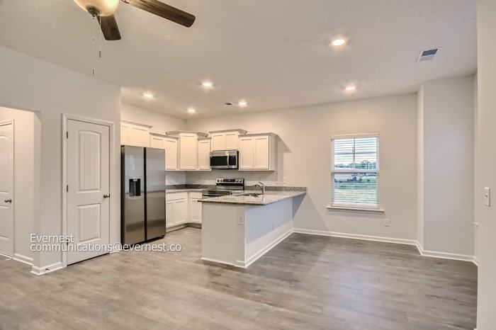 351 Raines Ct - Photo 7 of 31