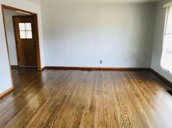 1112 Retlaw St Nw - Photo 6 of 19