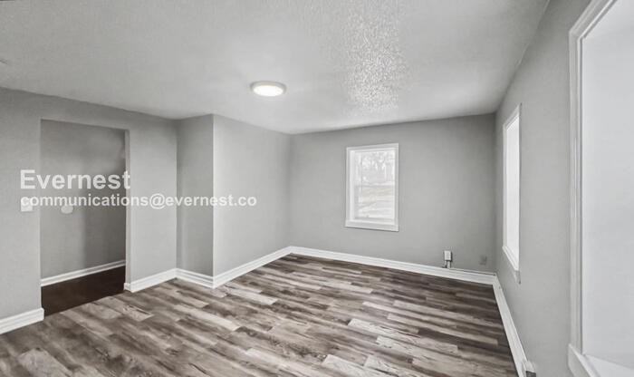 700 S Savage St - Photo 6 of 49