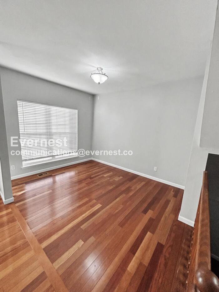 301 Quail Hollow Dr - Photo 5 of 45