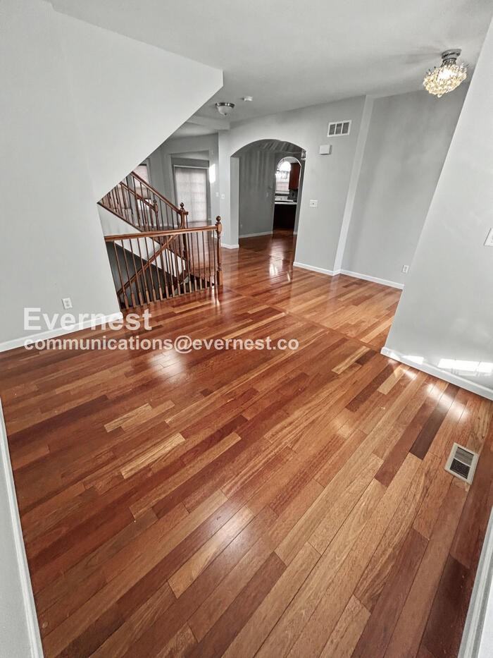 301 Quail Hollow Dr - Photo 6 of 45