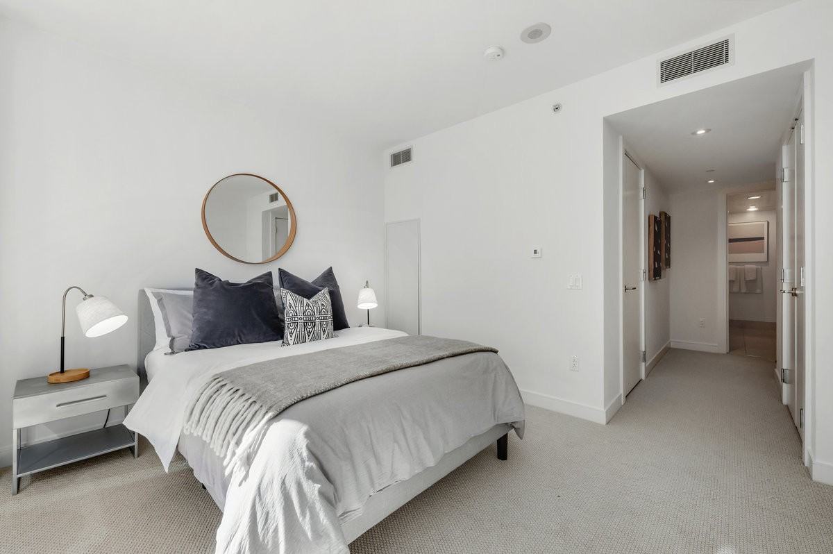 301 Mission Street #14F - Photo 5 of 27