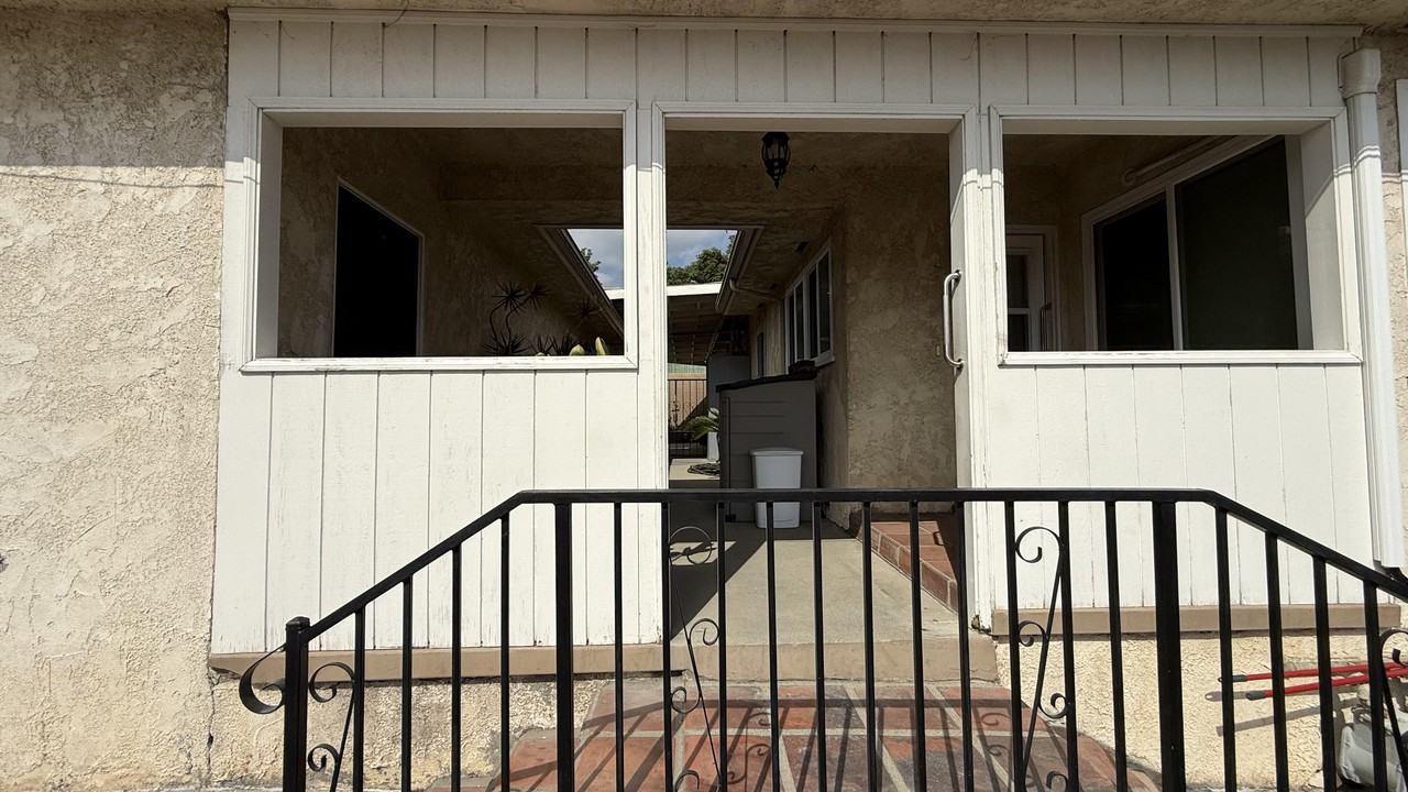 1825 Garfield Pl #NA - Photo 3 of 21