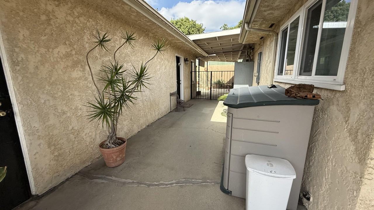 1825 Garfield Pl #NA - Photo 4 of 21