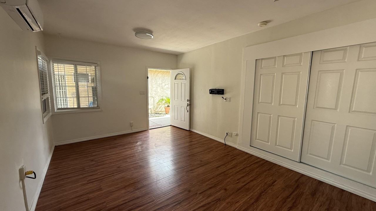 1825 Garfield Pl #NA - Photo 7 of 21