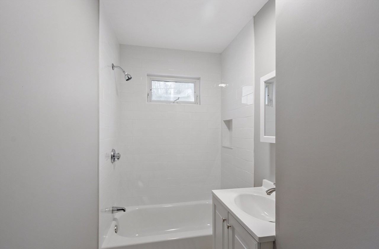 67 Beech St #1 - Photo 5 of 12