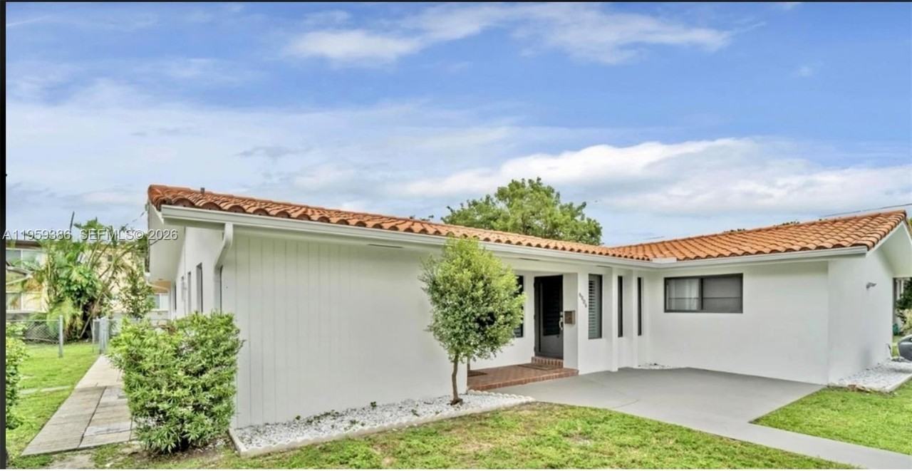 6004 Nw 38th St #NA - Photo 2 of 5