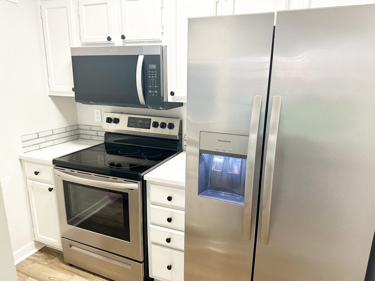 449 Harris St #D101 - Photo 5 of 12