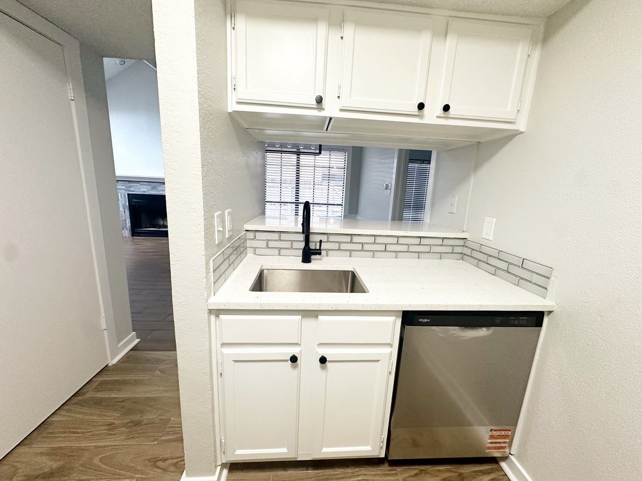 449 Harris St #D101 - Photo 7 of 12