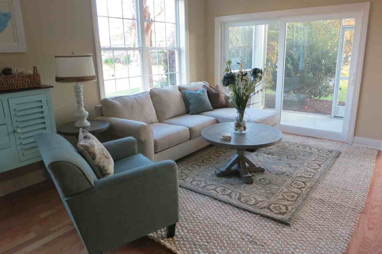 48 Mingo Dr #1A - Photo 4 of 14