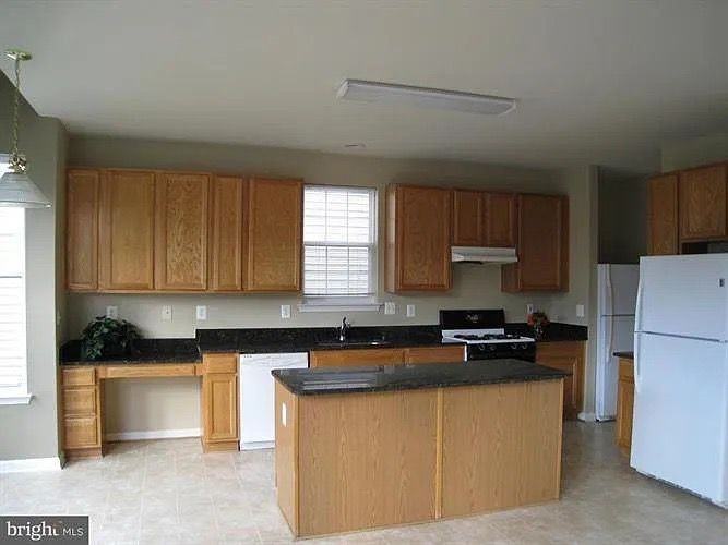 43008 Chesterton St #NA - Photo 4 of 13