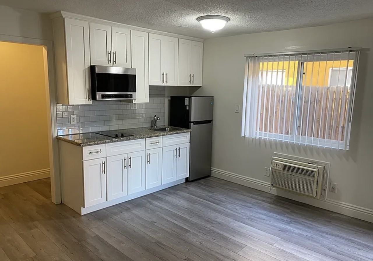 15139 Erwin St #3 - Photo 5 of 8