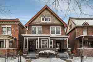 featured image of 4556 Commonwealth St #2