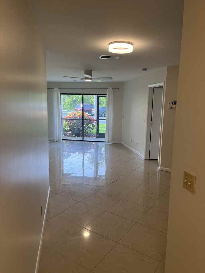 1985 Ne Collins Cir - Photo 3 of 17