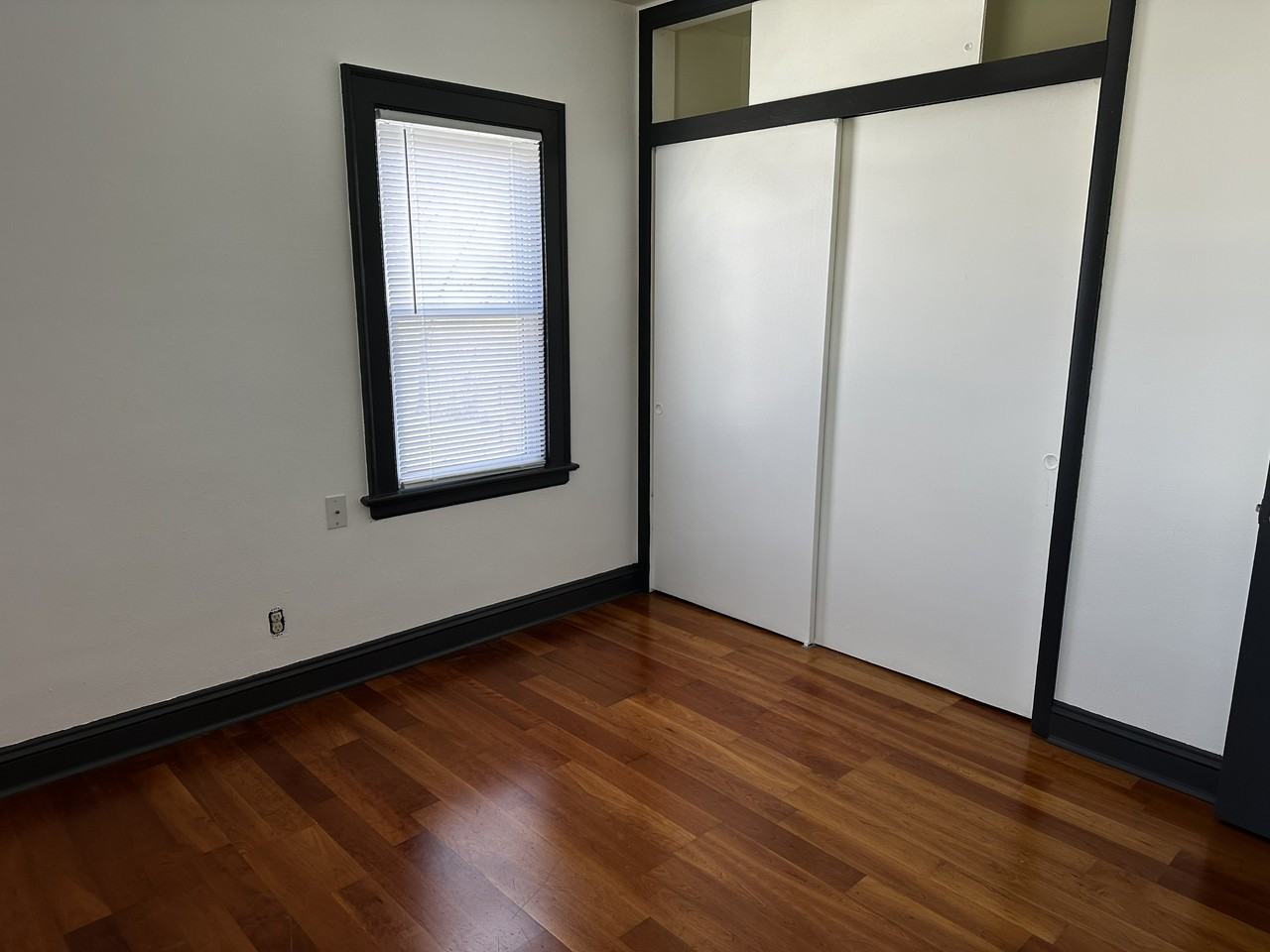 4668 N 42nd St - Photo 4 of 8