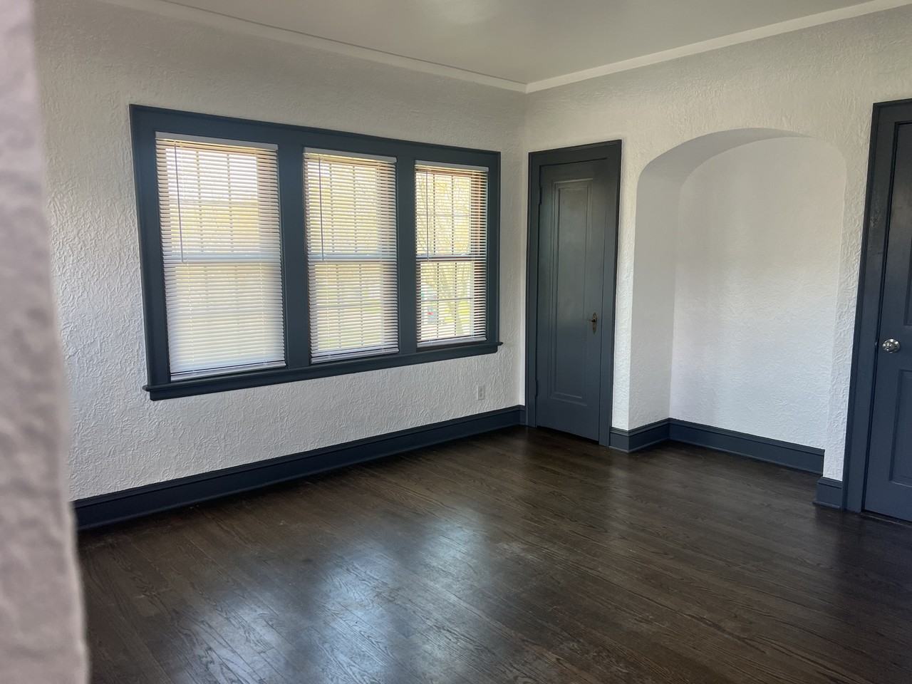 4668 N 42nd St - Photo 7 of 8