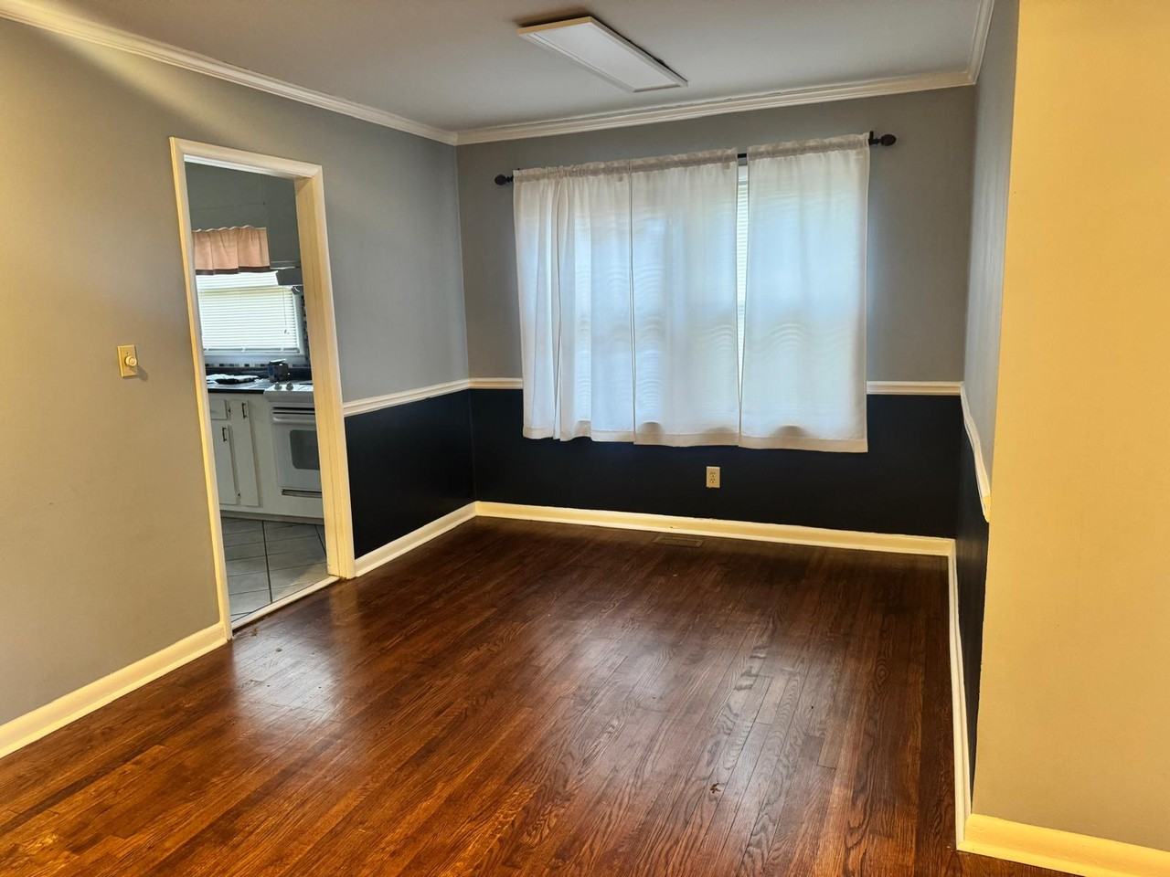 415 Ewing St Nw #NA - Photo 2 of 13