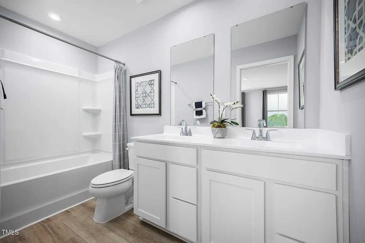 115 Port Charlotte Ct #115 - Photo 4 of 18